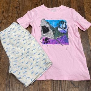 Boys shark bundle shorts and t-shirt size 14